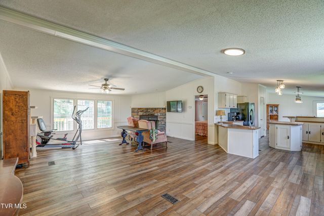 356 Lories Lane, Piney Flats, TN 37686