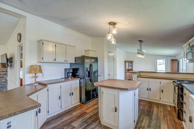356 Lories Lane, Piney Flats, TN 37686