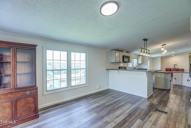 356 Lories Lane, Piney Flats, TN 37686