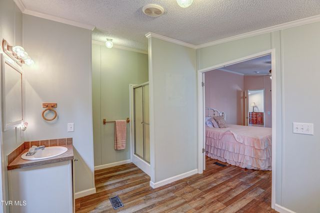 356 Lories Lane, Piney Flats, TN 37686