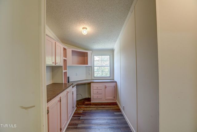356 Lories Lane, Piney Flats, TN 37686
