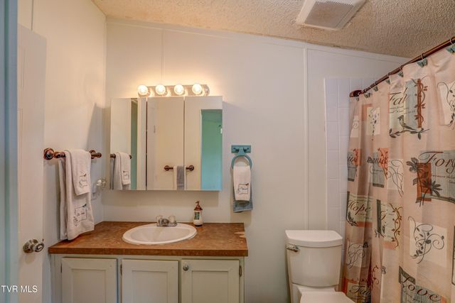 356 Lories Lane, Piney Flats, TN 37686