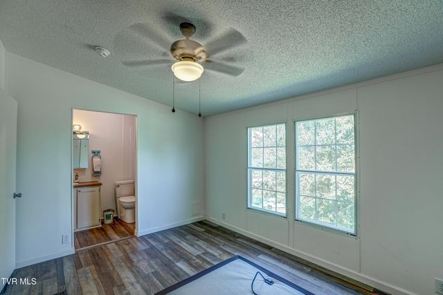 356 Lories Lane, Piney Flats, TN 37686