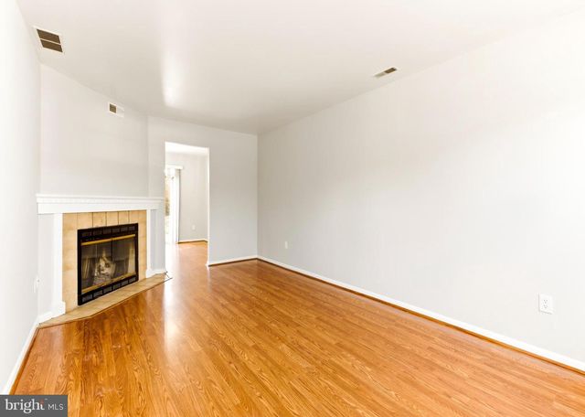 807 SAINT REGIS CT, West Deptford, NJ 08051