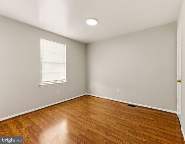 807 SAINT REGIS CT, West Deptford, NJ 08051