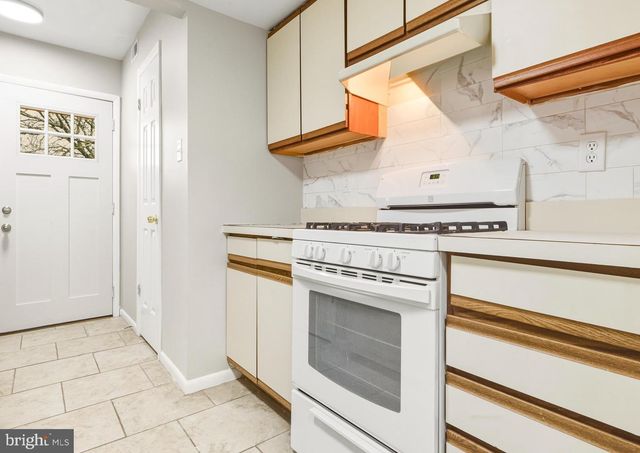 807 SAINT REGIS CT, West Deptford, NJ 08051