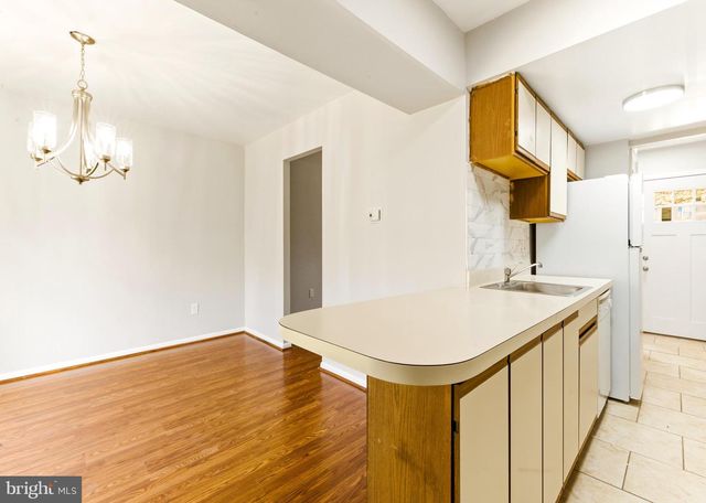 807 SAINT REGIS CT, West Deptford, NJ 08051