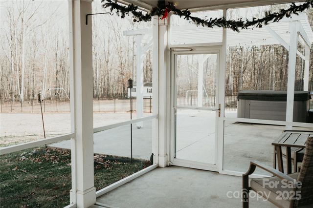 155 Autumn Mist Road, Statesville, NC 28677