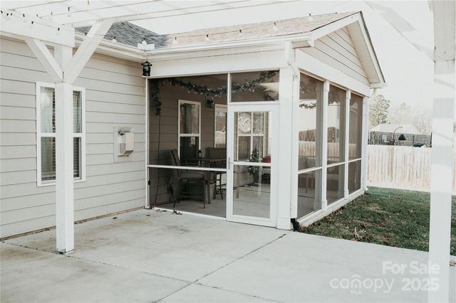 155 Autumn Mist Road, Statesville, NC 28677