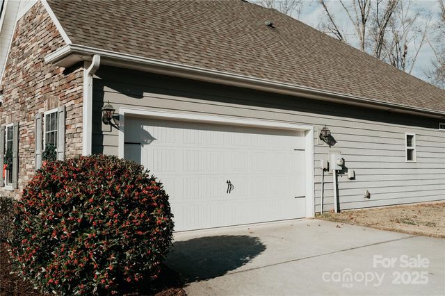 155 Autumn Mist Road, Statesville, NC 28677