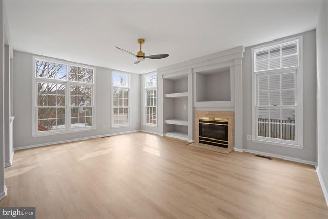2373 WHITESTONE HILL CT, Falls Church, VA 22043