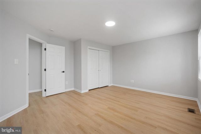 2373 WHITESTONE HILL CT, Falls Church, VA 22043