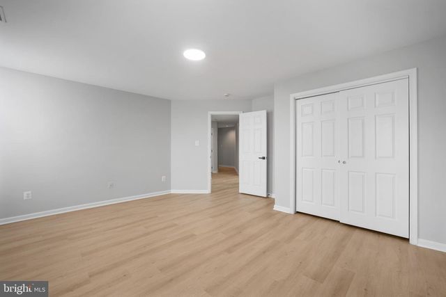 2373 WHITESTONE HILL CT, Falls Church, VA 22043