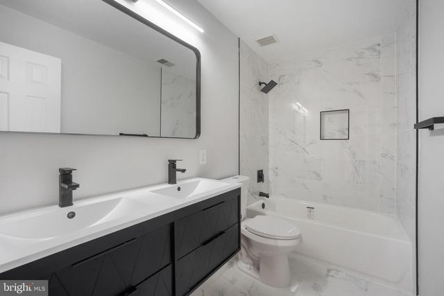 2373 WHITESTONE HILL CT, Falls Church, VA 22043