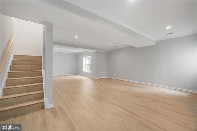 2373 WHITESTONE HILL CT, Falls Church, VA 22043