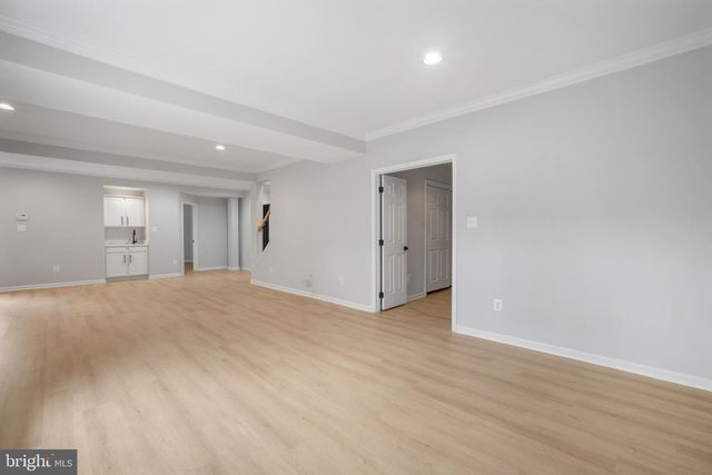 2373 WHITESTONE HILL CT, Falls Church, VA 22043