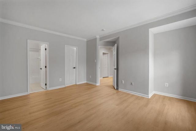 2373 WHITESTONE HILL CT, Falls Church, VA 22043