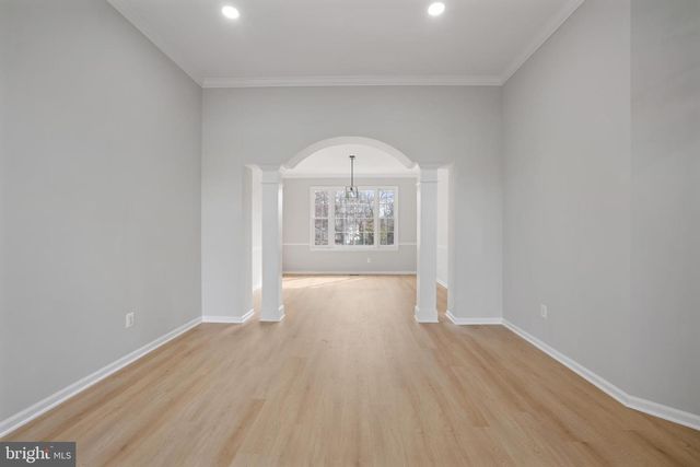 2373 WHITESTONE HILL CT, Falls Church, VA 22043