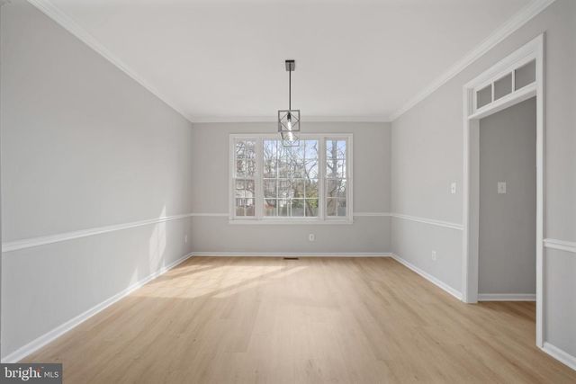 2373 WHITESTONE HILL CT, Falls Church, VA 22043