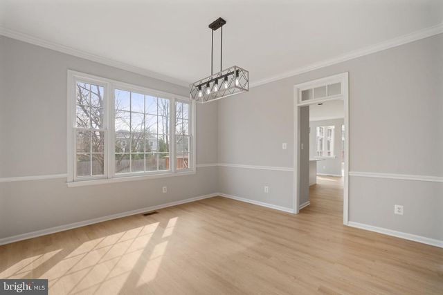 2373 WHITESTONE HILL CT, Falls Church, VA 22043