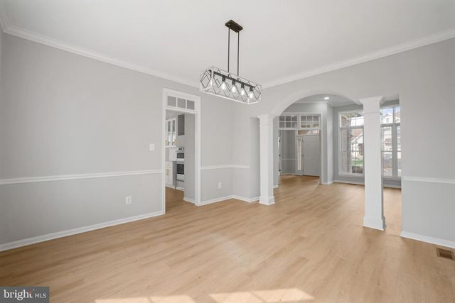 2373 WHITESTONE HILL CT, Falls Church, VA 22043