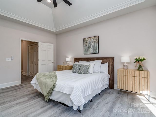 7852 Grimsby Circle, Harrisburg, NC 28075