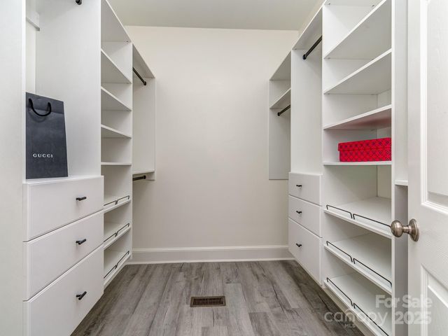 7852 Grimsby Circle, Harrisburg, NC 28075