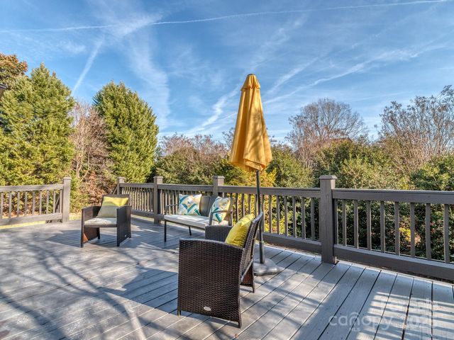 7852 Grimsby Circle, Harrisburg, NC 28075