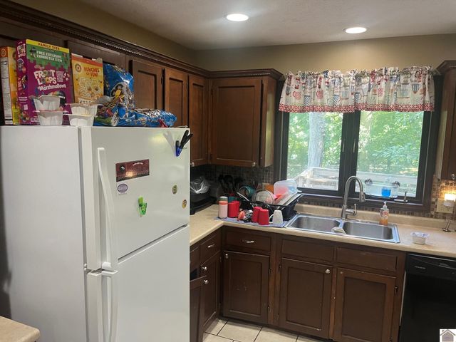 217 Tudor, Paducah, KY 42003