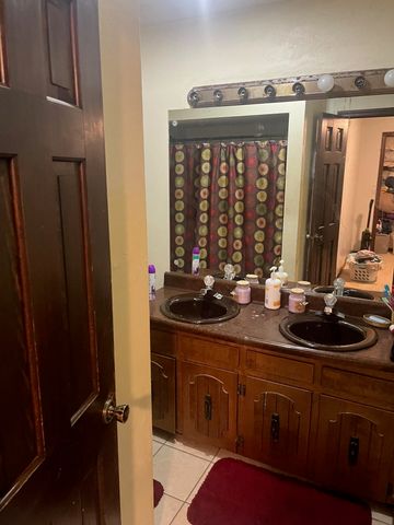 217 Tudor, Paducah, KY 42003