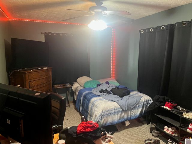 217 Tudor, Paducah, KY 42003