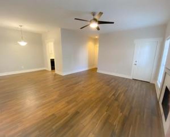 9707 Richmond Avenue 127, Houston, TX 77042