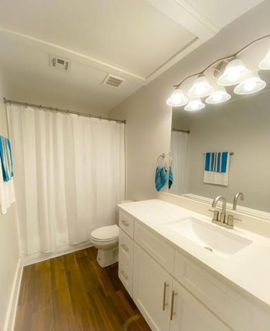 9707 Richmond Avenue 127, Houston, TX 77042