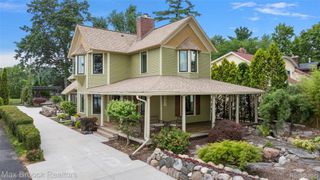 3642 Orchard Lake Road, West Bloomfield Charter Township, MI 48324