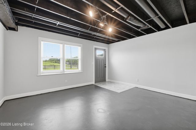 1105 E HWY 22, Crestwood, KY 40014