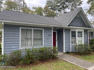 600 N 35th Street 701, Morehead City, NC 28557