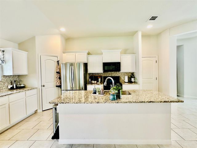 5613 Sacco ST, Round Rock, TX 78665
