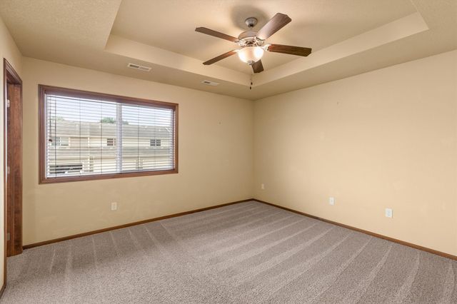 8601 Westown Parkway 28105, West Des Moines, IA 50266