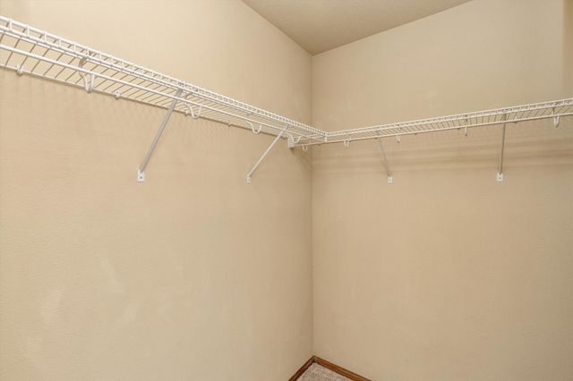 8601 Westown Parkway 28105, West Des Moines, IA 50266