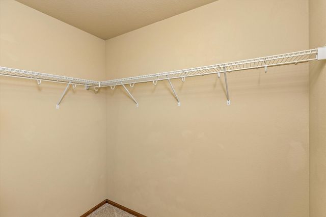 8601 Westown Parkway 28105, West Des Moines, IA 50266
