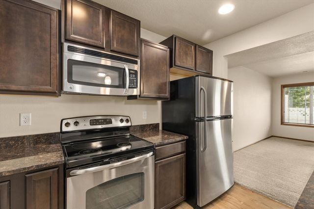 8601 Westown Parkway 28105, West Des Moines, IA 50266