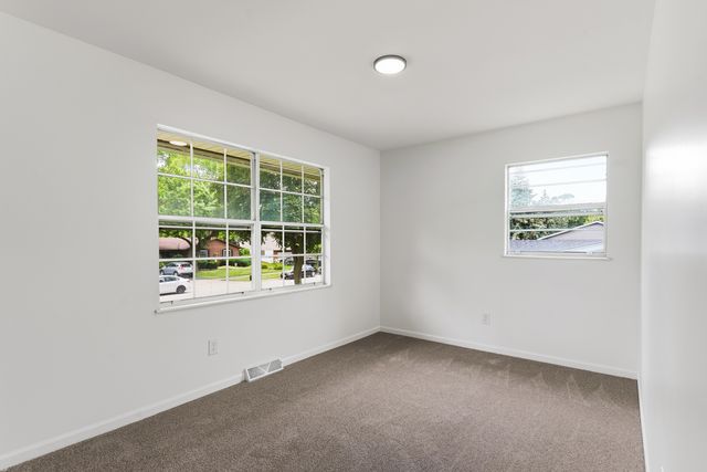 2151 Baker Street, Aurora, IL 60506