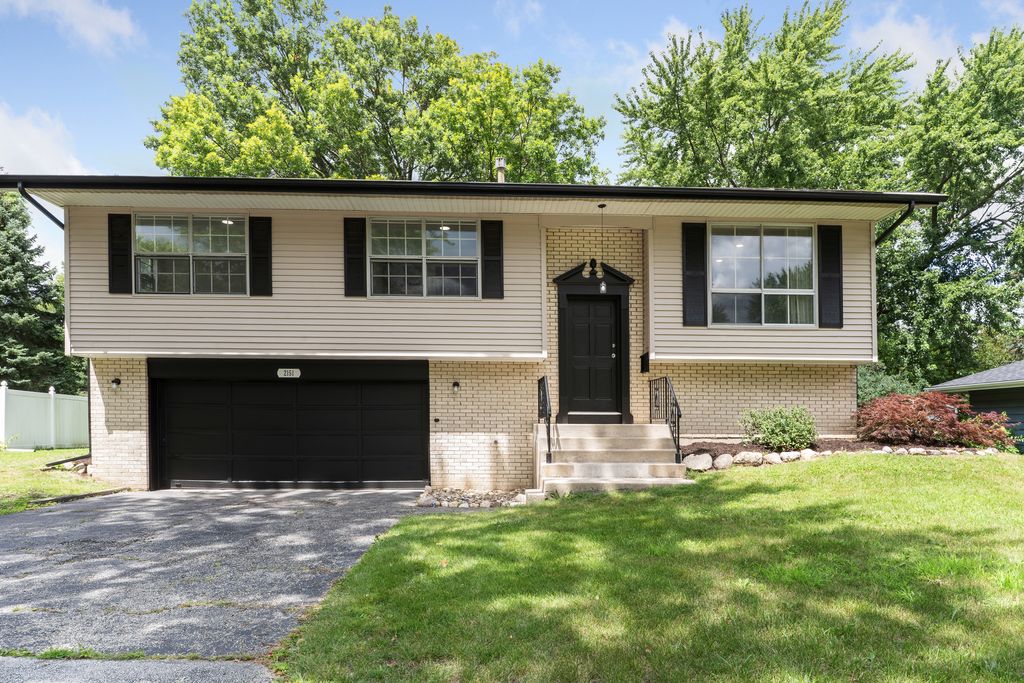 2151 Baker Street, Aurora, IL 60506