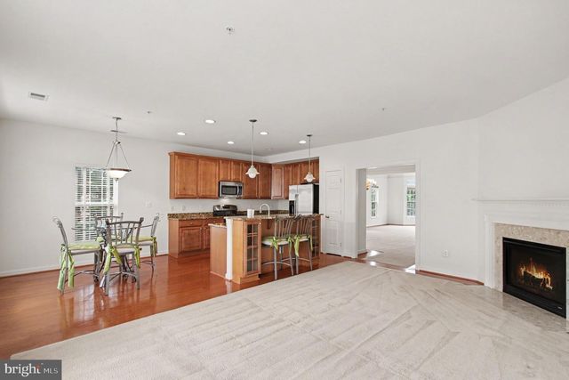 5625 HARRINGTON FALLS LN, Alexandria, VA 22312