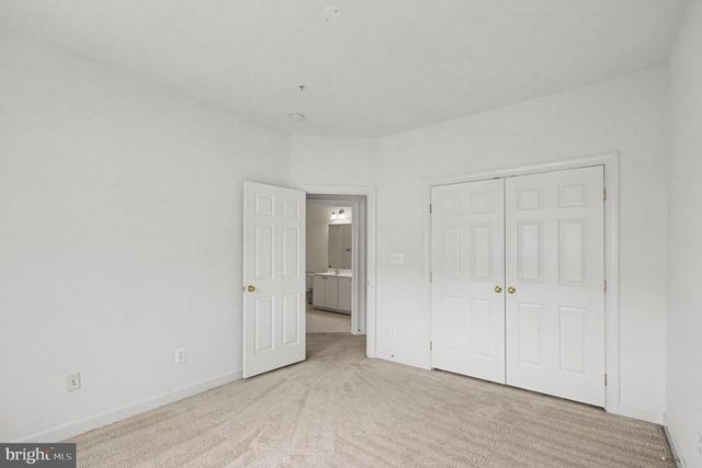 5625 HARRINGTON FALLS LN, Alexandria, VA 22312