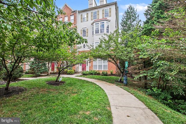 5625 HARRINGTON FALLS LN, Alexandria, VA 22312