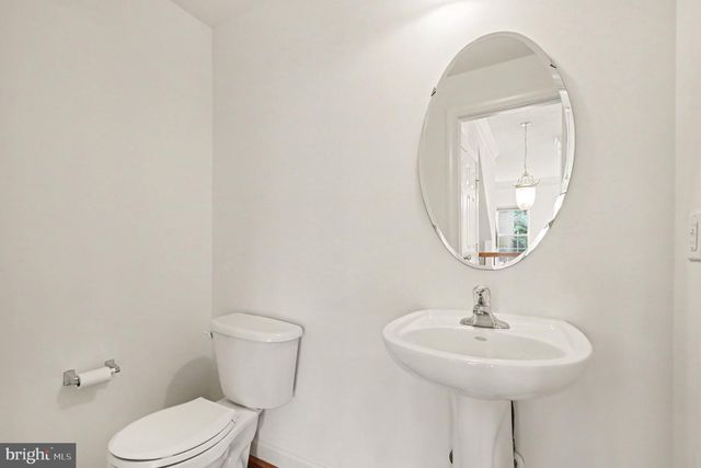 5625 HARRINGTON FALLS LN, Alexandria, VA 22312
