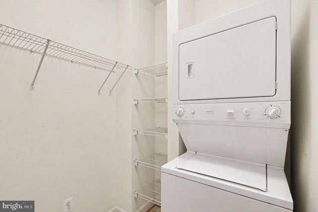 5625 HARRINGTON FALLS LN, Alexandria, VA 22312