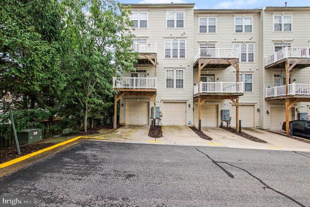 5625 HARRINGTON FALLS LN, Alexandria, VA 22312