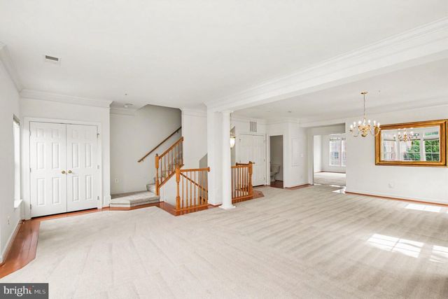 5625 HARRINGTON FALLS LN, Alexandria, VA 22312
